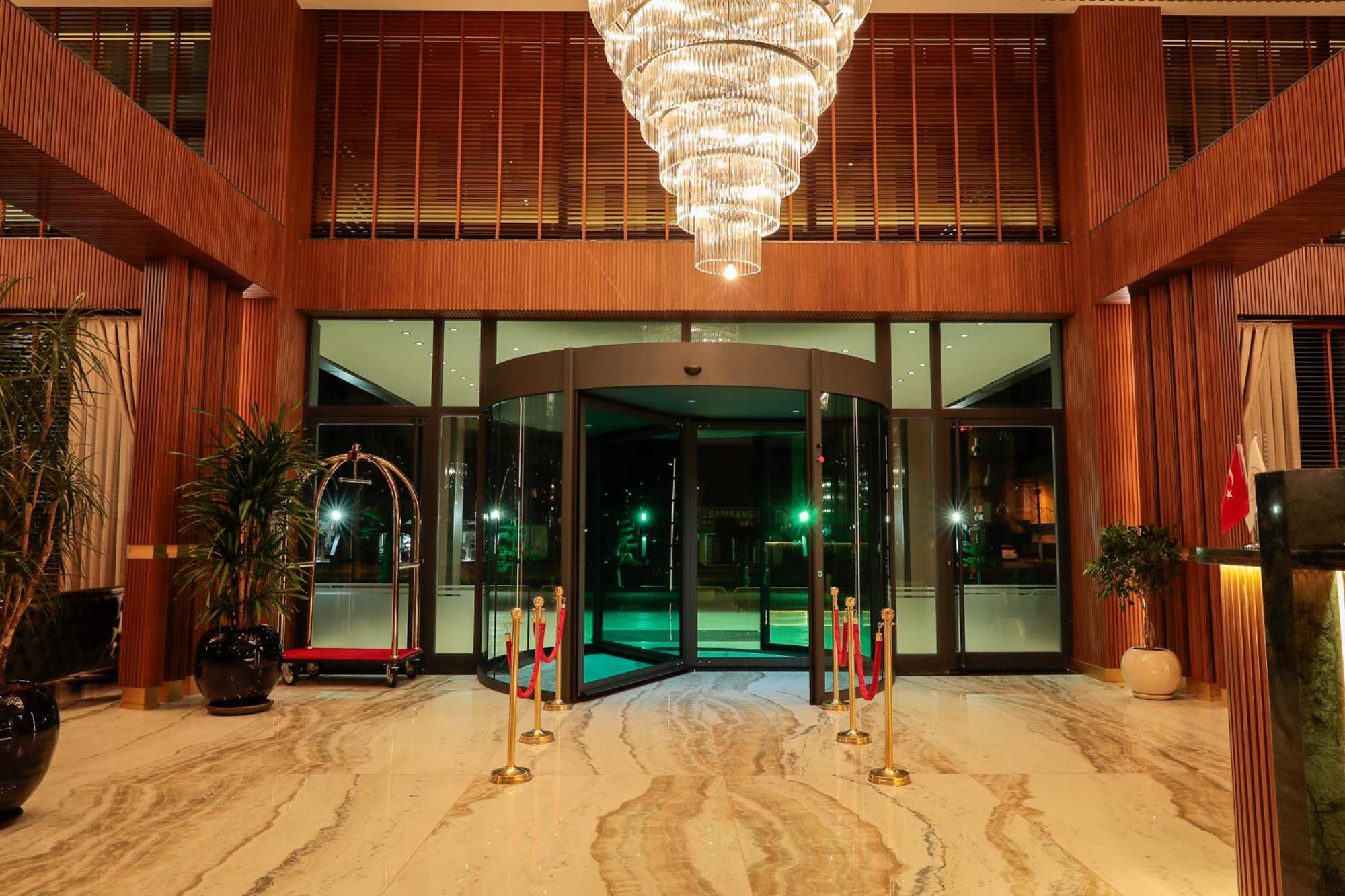 Park Dedeman Mersin Marina Çiftlik Extérieur photo